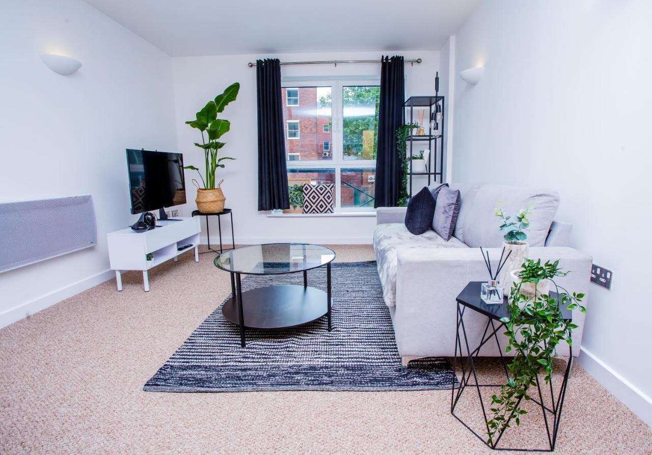 Nest Easy - Alpha House Apartment Northampton Room photo